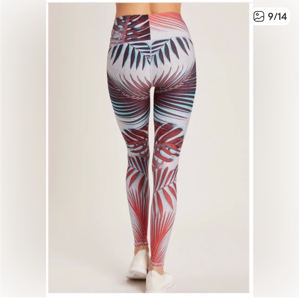 Niyama Sol Tropical Print Leggings - Red and Gray